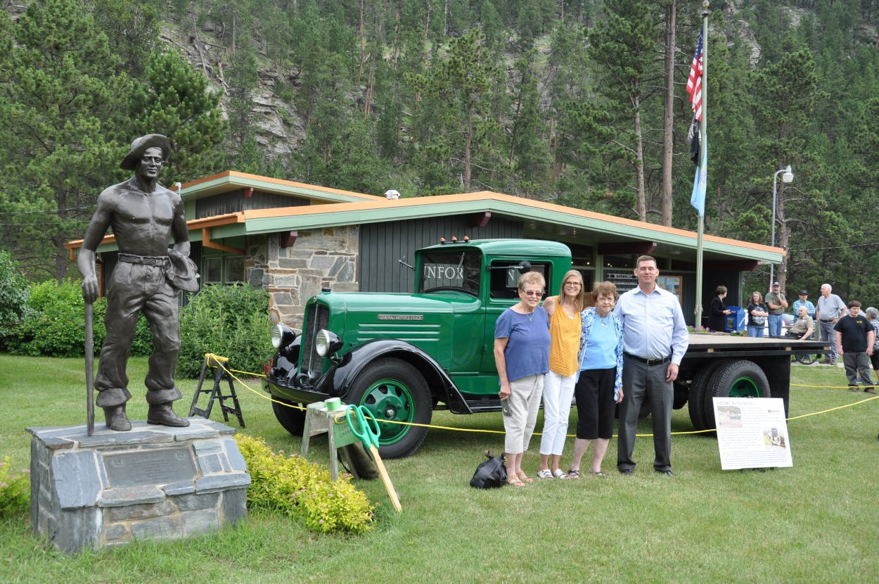 Pat Rogers, Lesley McAfee, Judy Goens, Michael Goens
