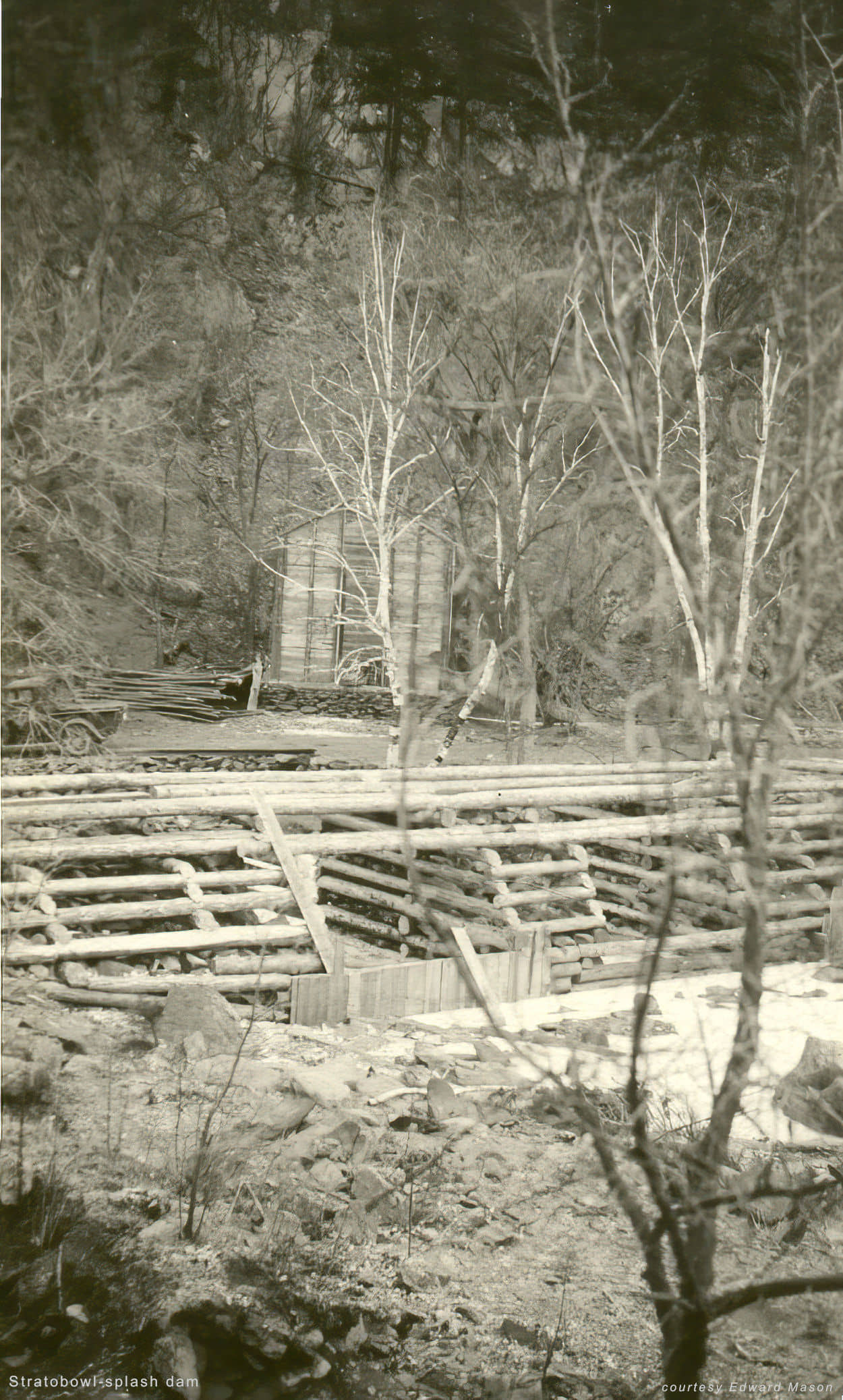 Stratobowl splash dam