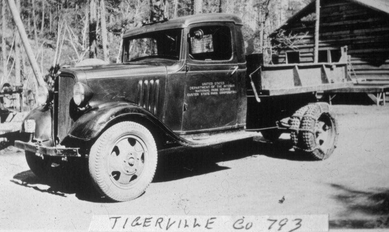 Photo from Milt Schleve collection