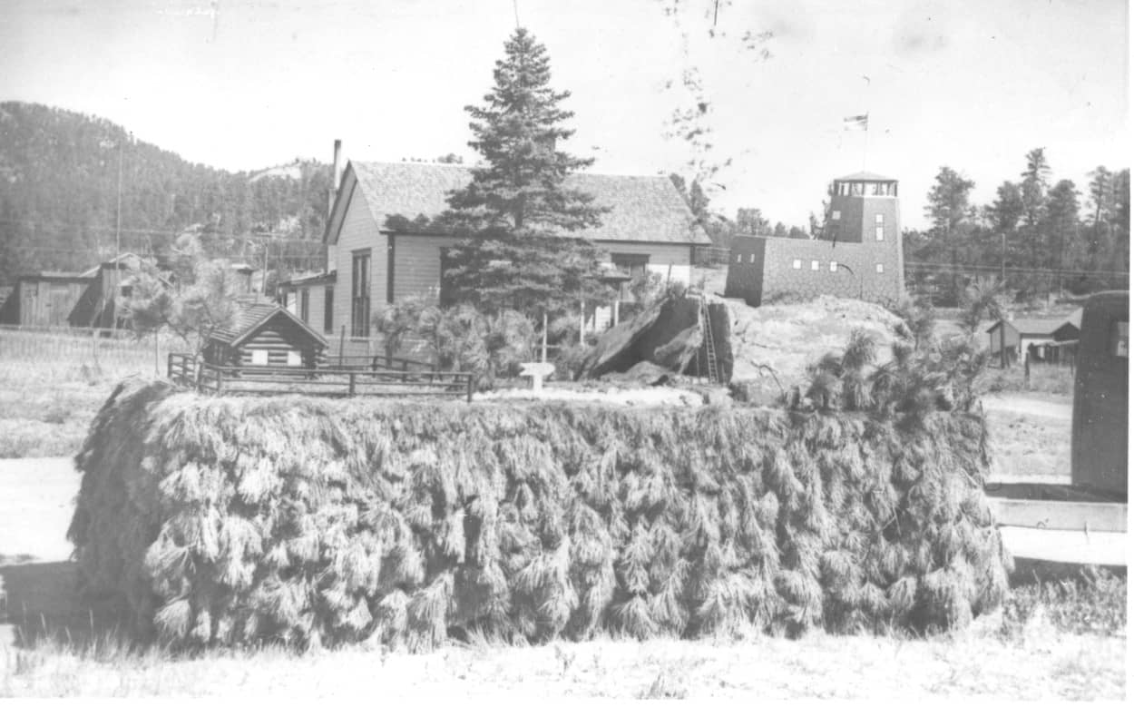 Gold Dust Days float